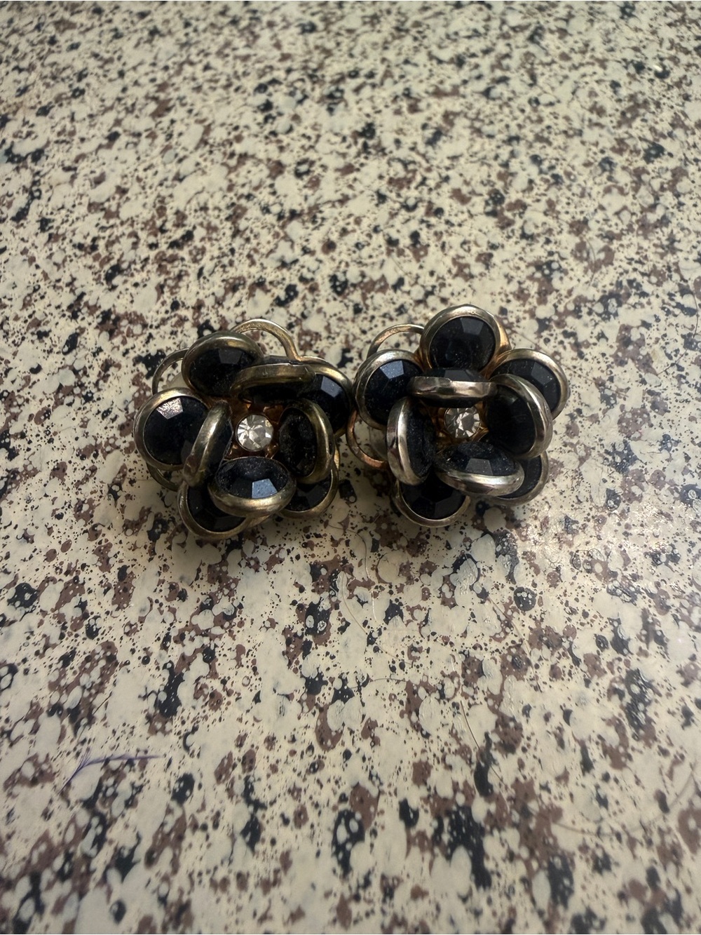 1960s Vintage Coquette Black Floral Cluster Stud Earrings - Unbranded